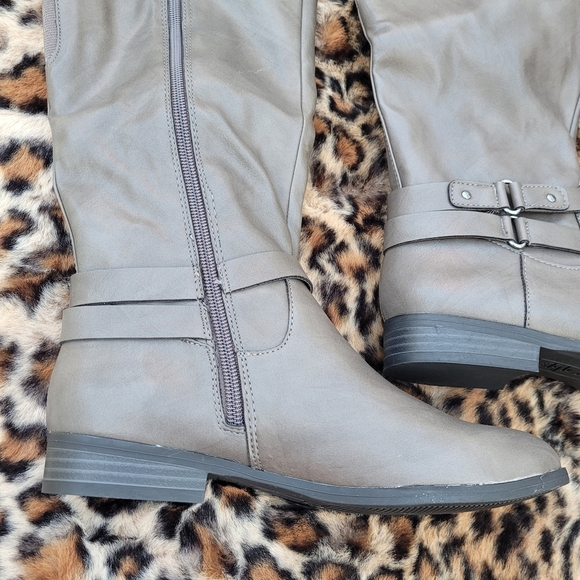 Style & Co. Fabric Closed Toe Knee High Fashion Boots  Sz 5 - Picture 6 of 13